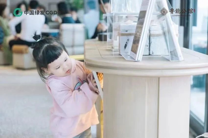 网红妮妮酱写真_平潭网红写真_网红柚木写真包百度云分享